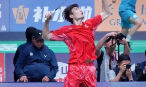 原创 
            丹麦公开赛：杀手锏击溃前世界第6，石宇奇2-0送伍家朗交手6连败