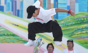 全运会滑板完赛 青少年选手“占领”领奖台