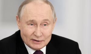 34万人死伤，26国承诺派兵，中国派不派兵去？答案不出所料！普京警告北约军队敢来就敢打