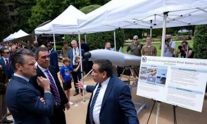 警惕！美国正采购数万枚低成本导弹，蓄势待发：亚太地区或成下一战场