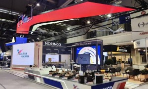 歼35强势亮相塞尔维亚！南联盟大使馆被轰炸的仇恨，中国始终铭记