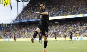 比赛日：曼联绝杀强送利物浦4连败 梅西生涯第60次戴帽