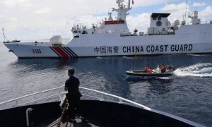 中美决战时刻，首个刺头出现了，中方果断杀鸡儆猴，特朗普别高兴太早