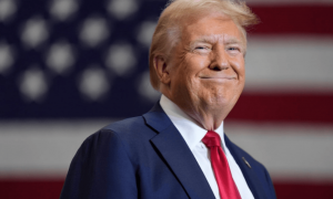 特朗普还在专机上，就收到前线的好消息，三大要求全被中方满足