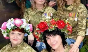 俄军女兵被送去参加“肉浪”攻势？致敬！那些美丽的乌克兰女兵们