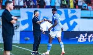 落后榜首9分！中超-张玉宁破门难救主 国安爆冷1-2深圳