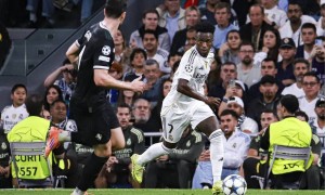 欧冠早报：“0-0-10”先生破蛋利物浦止4连败 单轮71球创纪录