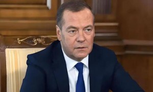 乌克兰索要战斧，特朗普改口：得先问普京！俄方给中国提了个醒？