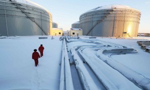 美媒公开威胁：中俄管道可能被炸，话音刚落，中方与普京面对面会谈