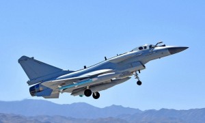 伊朗穷到买歼10C？如今狂下100架订单！唐湘龙：现实教做人