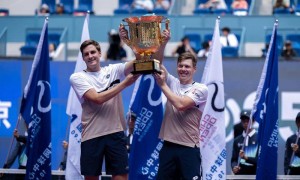 中网综合-辛纳男单夺冠 女单头号种子决胜盘吞蛋爆冷出局